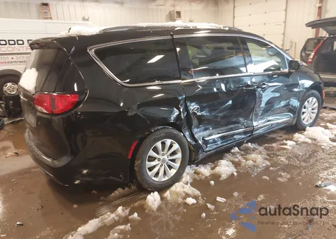 2019 Chrysler Pacifica Touring L из США, поврежденный, VIN 2C4RC1BG7KR554563